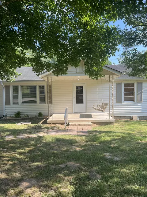 8 Perkins Rd, Fayetteville, TN 37334
