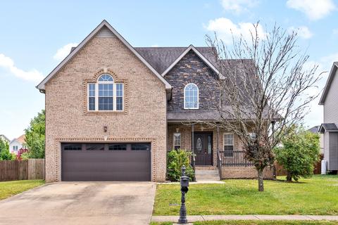 2877 Brewster Dr, Clarksville, TN 37042