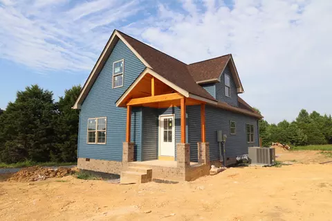 3594 Oakdale Rd, Westmoreland, TN 37186