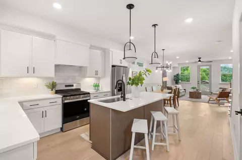 328 Peachtree St # A, Nashville, TN 37210