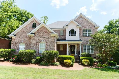 6732 Christiansted Ln, Nashville, TN 37211