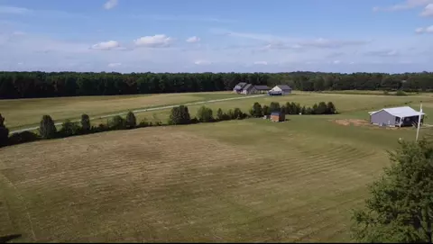 129 Colonial Rd, Hohenwald, TN 38462