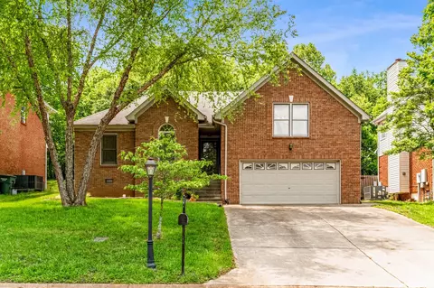 1344 Timber Valley Dr, Nashville, TN 37214