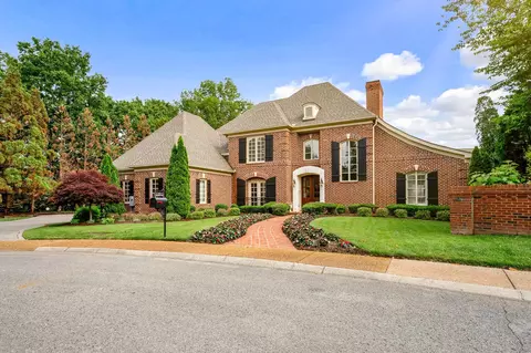 42 Sturbridge Ct, Nashville, TN 37215