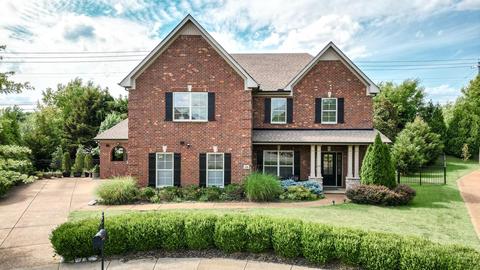 2709 Avington Ct, Murfreesboro, TN 37128