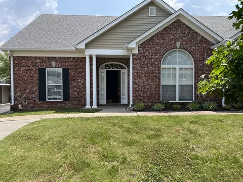 4 Ingram Ct, Lebanon, TN 37087