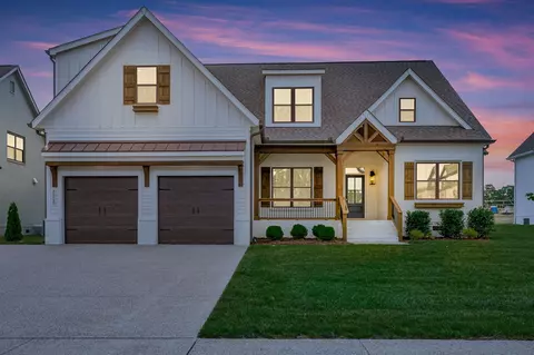 5925 Hunt Valley Dr, Spring Hill, TN 37174