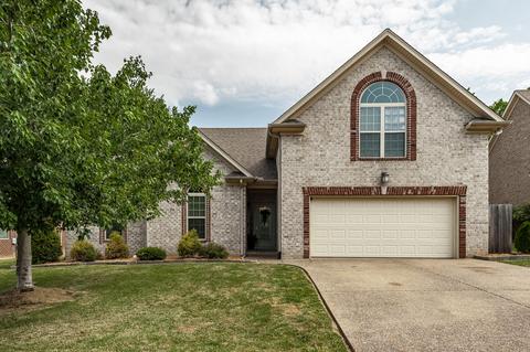 634 Smoky Mountains Dr, Gallatin, TN 37066