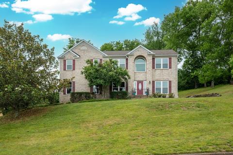 8009 Meadow View Dr, Nashville, TN 37221