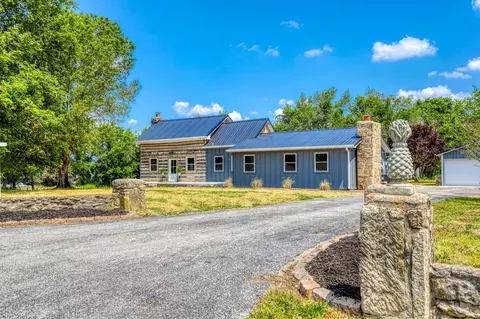452 Dorris Rd, Portland, TN 37148