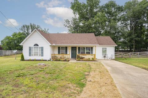 324 Pine Ridge Ln, La Vergne, TN 37086