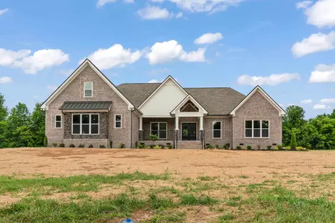 8018 Traditions Ln, Columbia, TN 38401
