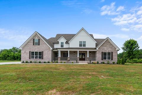 8016 Traditions Ln, Columbia, TN 38401