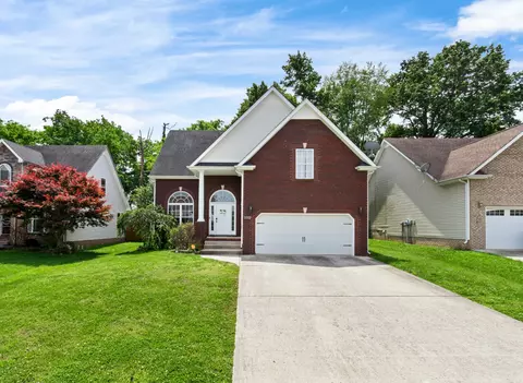1446 Bruceton Dr, Clarksville, TN 37042
