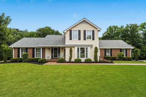 99 Valley Brook Dr, Hendersonville, TN 37075