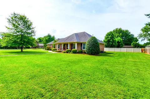 415 Irongate Blvd, Murfreesboro, TN 37129