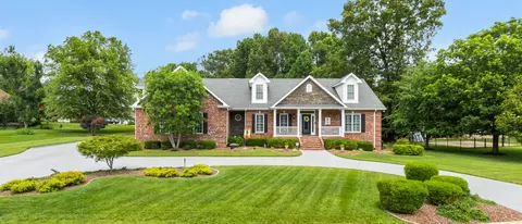 2039 Mossy Oak Cir, Clarksville, TN 37043