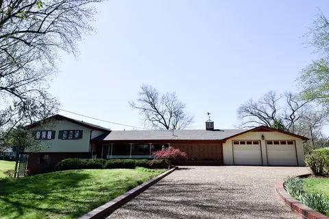 950 Lakeshore Dr, Gallatin, TN 37066
