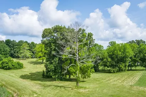 2406 Bowser Rd, Cookeville, TN 38506