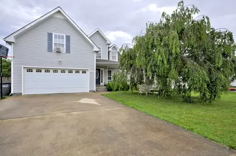 3737 N Jot Dr, Clarksville, TN 37040