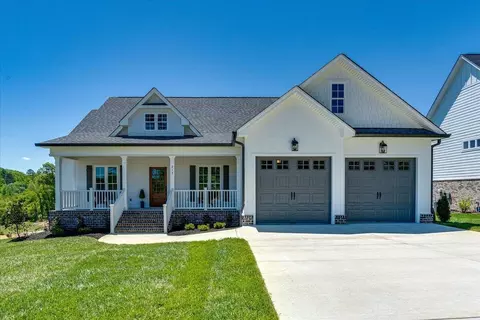 217 Goose Creek Cir, Soddy Daisy, TN 37379