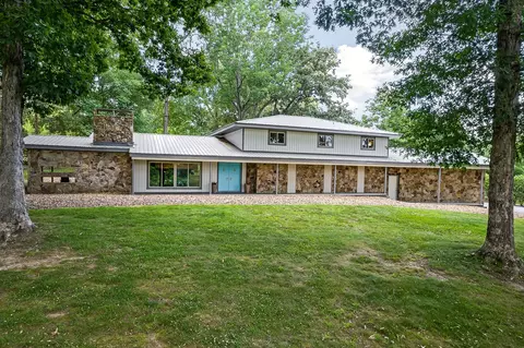 205 Lakeland Dr, Mcminnville, TN 37110
