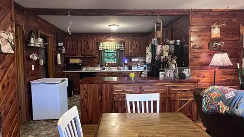 9009 Highway 412 E, Linden, TN 37096