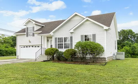 3797 Bret Dr, Clarksville, TN 37040