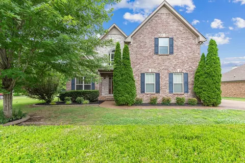 2728 Avington Ct, Murfreesboro, TN 37128