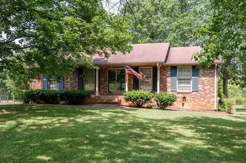 2009 Lakeview Ct, Hermitage, TN 37076