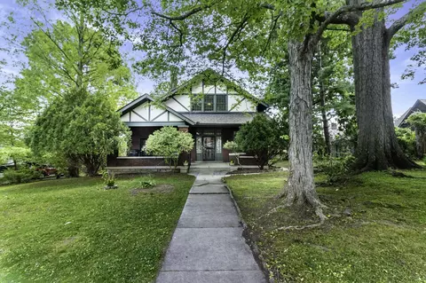 807 Athenaeum St, Columbia, TN 38401