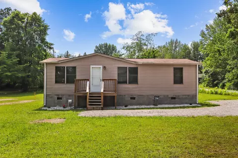 1022 Preston Dr, Burns, TN 37029