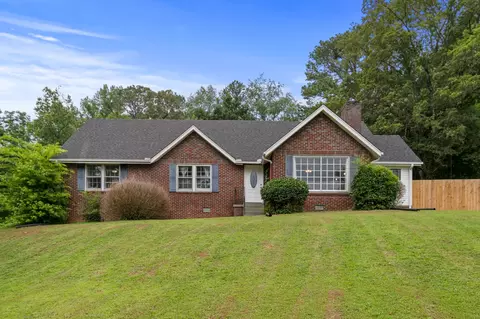 205 Cherry St, Linden, TN 37096