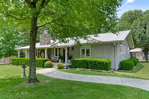 1687 Highway 100, Centerville, TN 37033