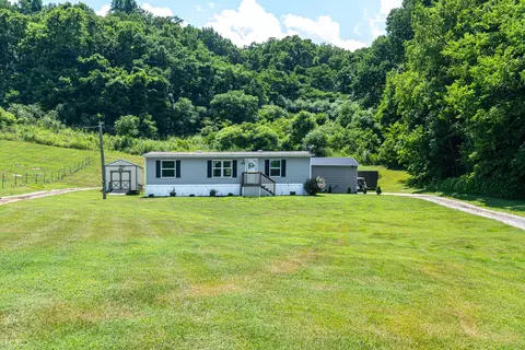 3204 Grizzly Rd, Culleoka, TN 38451