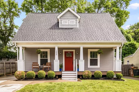 1025 Dozier Pl, Nashville, TN 37216