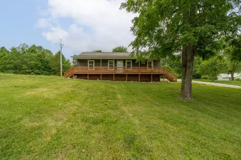 212 Darlene Dr, Sparta, TN 38583