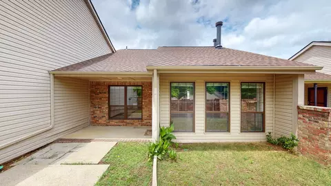 403 Laurel Hill Dr, Old Hickory, TN 37138