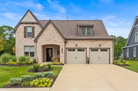 7570 Delancey Dr, College Grove, TN 37046