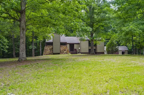 131 Poplar Point Rd, Sparta, TN 38583