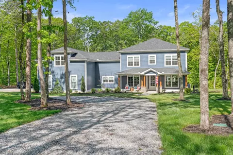 8217 Hixson Springs Rd, Signal Mountain, TN 37377