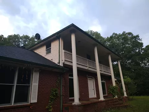 2765 Dyer Rd, Hurricane Mills, TN 37078