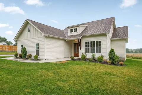 1368 Laws Rd, Mcminnville, TN 37110