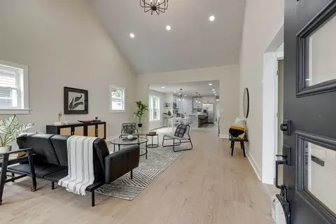 1725 14th Ave N, Nashville, TN 37208