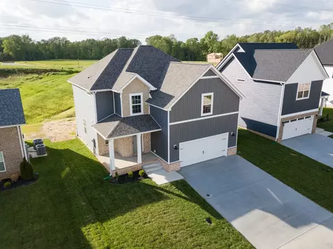 1693 Heritage Dr, Clarksville, TN 37043