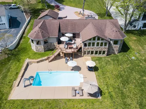 1201 Windsor Dr, Gallatin, TN 37066