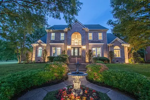 1802 Grey Pointe Dr, Brentwood, TN 37027