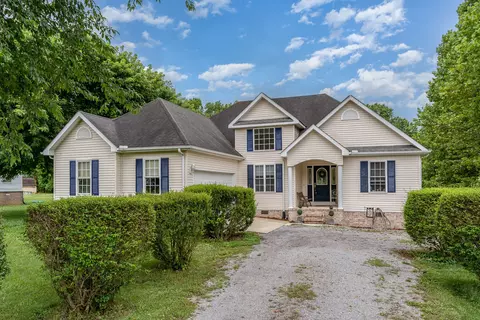 490 Hidden Valley Cir, Mcminnville, TN 37110