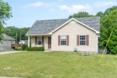 472 Caney Ln, Clarksville, TN 37040