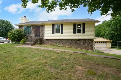 102 Crestview Dr, Hendersonville, TN 37075